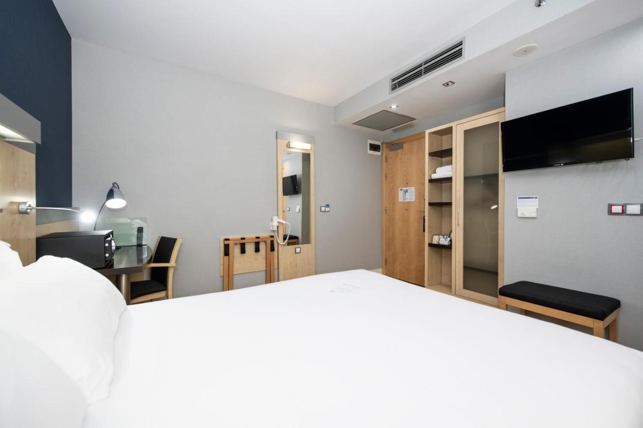 Hotell Express 22@ By Ihg