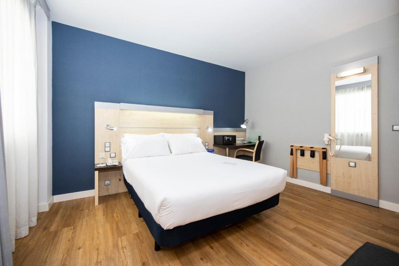 Hotel Express 22@ By Ihg 3*