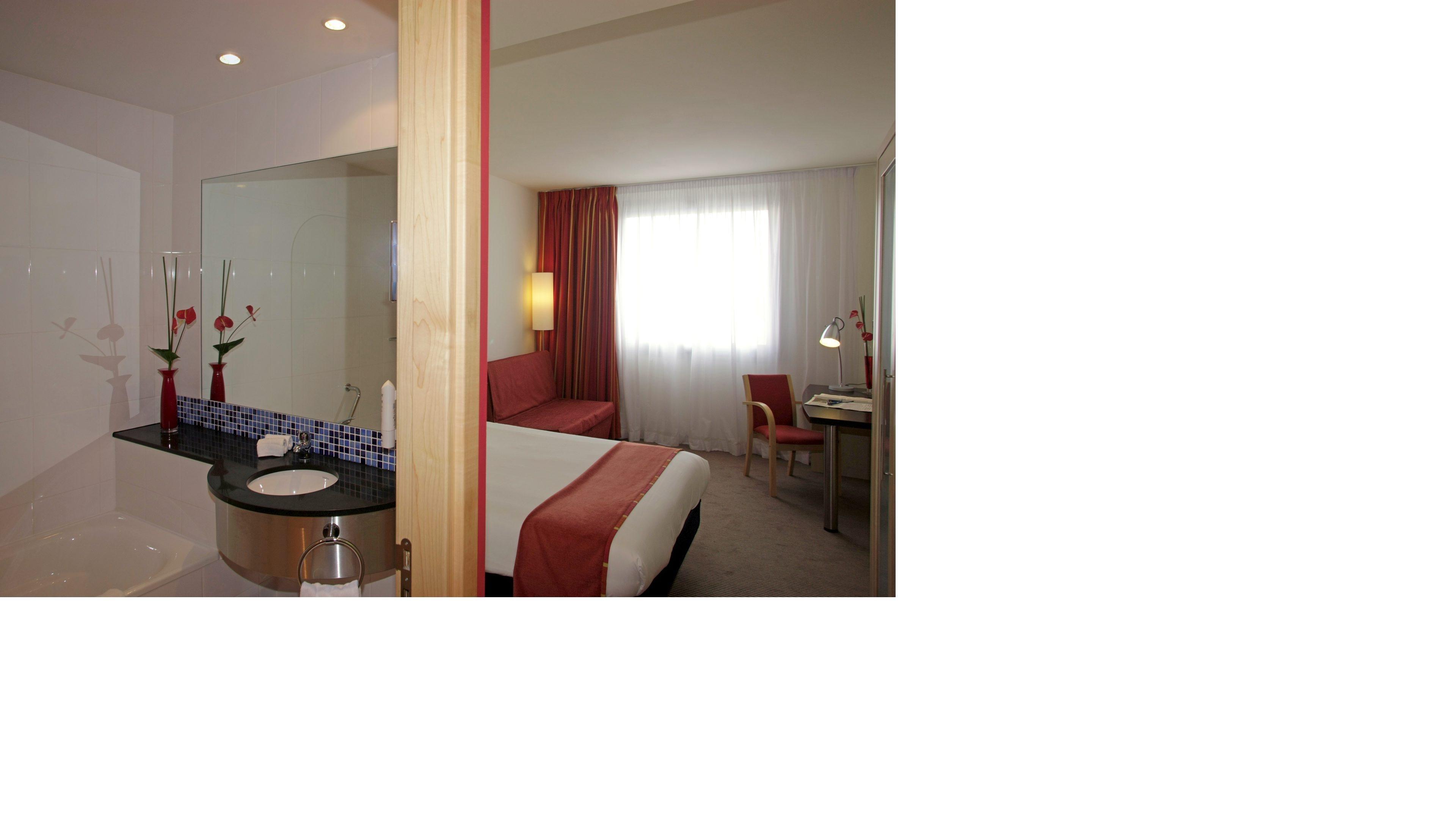 Express 22@ By Ihg Hotel 3*