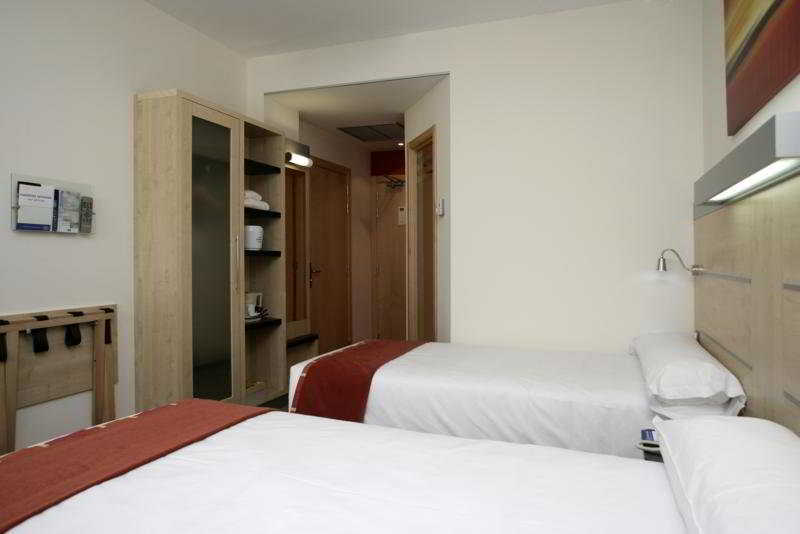 Express 22@ By Ihg Hotel 3*